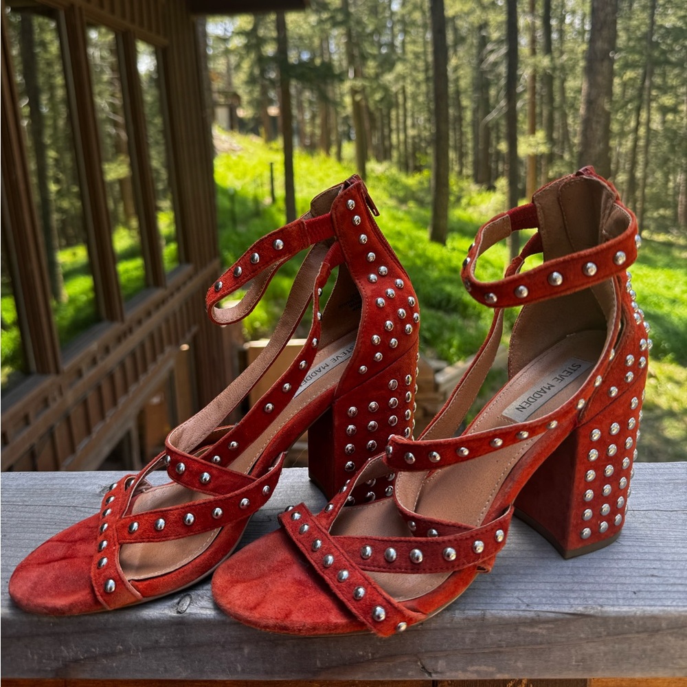 Studded Steve Madden Heals 🍊